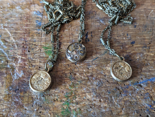 Reversible Bronze Resin Set Watch Parts Pendant with Puppies