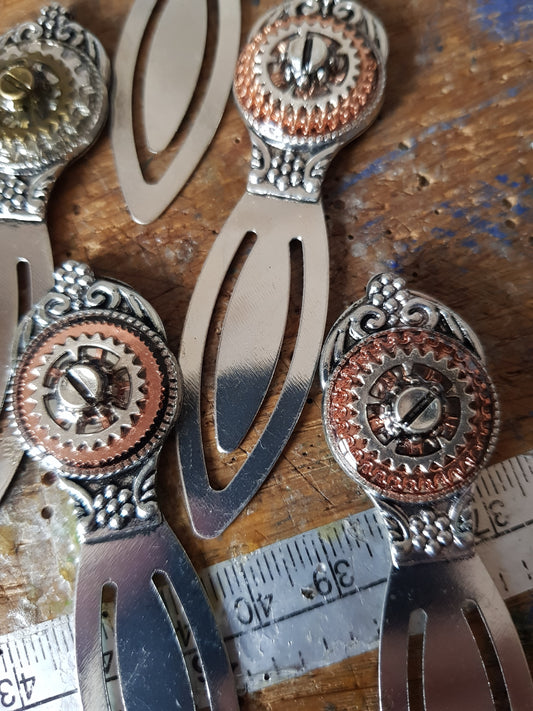 Victorian Style Bookmark Clip With Cogs