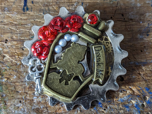 Alice in Wonderland Drink Me Brooch